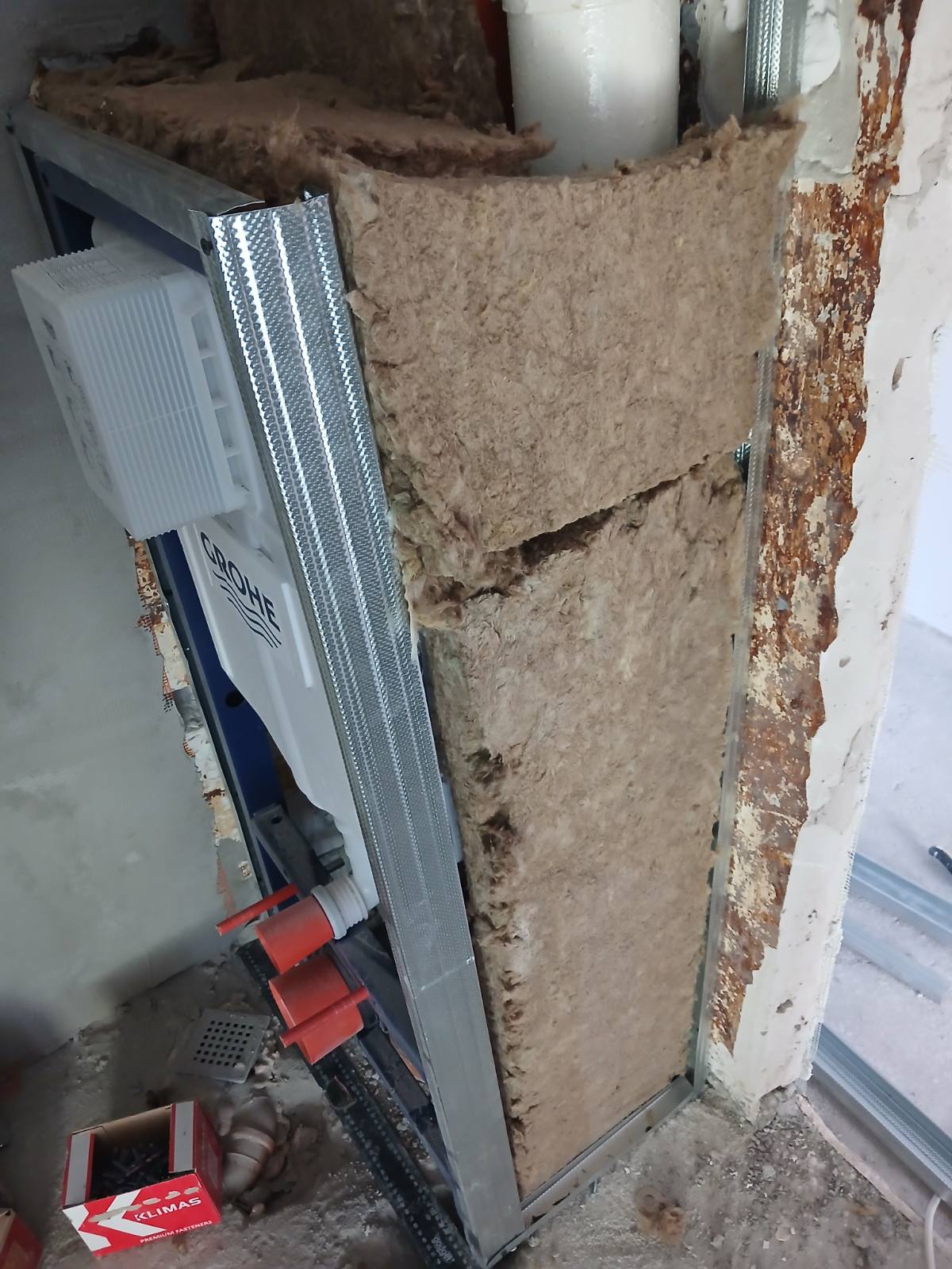 struktura vgradena naprava na kufar ot gipsokarton plovdiv osnoven remont na banq